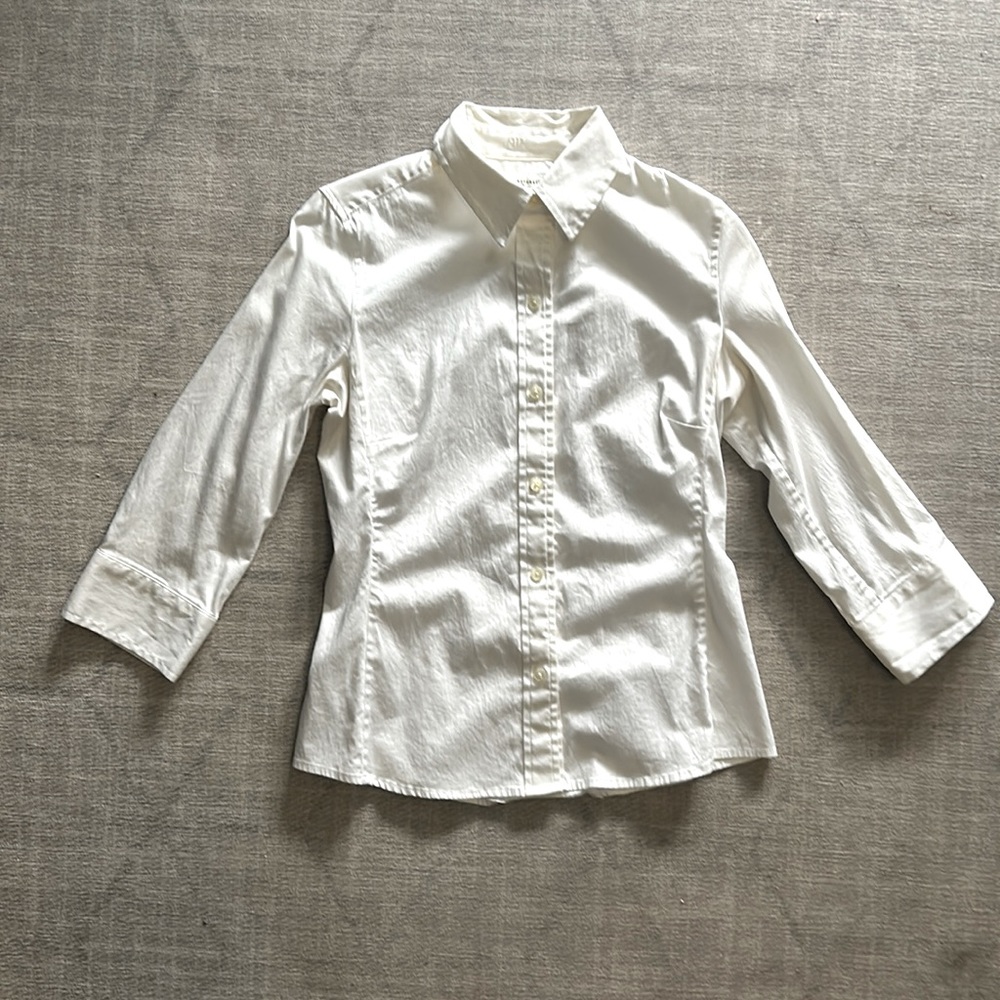 Banana Republic classic cream/off-white button up collared shirt